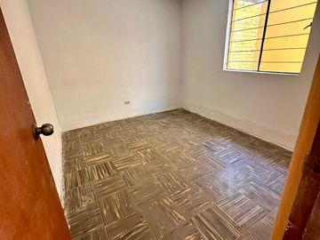 VENTA DE DEPARTAMENTO PRIMER PISO LA PERLA ALTA