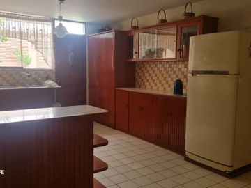 SE VENDE LINDA CASA CON EXCELENTE UBICACION – AREQUIPA