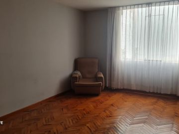SE VENDE LINDA CASA CON EXCELENTE UBICACION – AREQUIPA