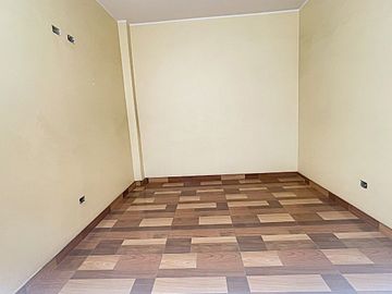 CASA DE 4 PISOS EN VENTA - LOS OLIVOS