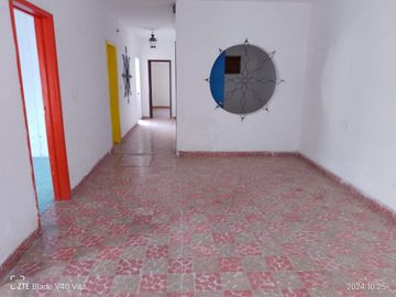 VENTA CASA CON DEPARTAMENTOS INDEPENDIENTES CELAYA GTO