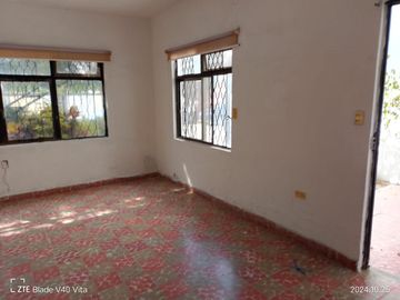 VENTA CASA CON DEPARTAMENTOS INDEPENDIENTES CELAYA GTO