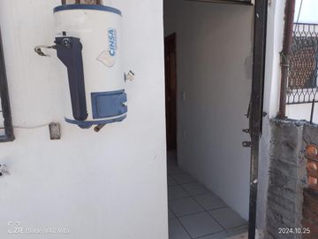 VENTA CASA CON DEPARTAMENTOS INDEPENDIENTES CELAYA GTO