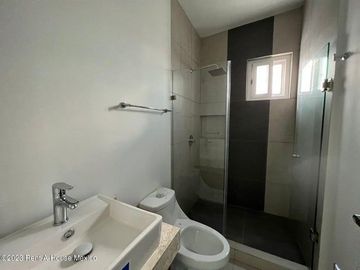 Casa en venta fraccionamiento La Vista, Querétaro. ¡Entrega Inmediata! Estrena la Casa de tus Sueños en el Corazón del Nuevo Querétaro.
