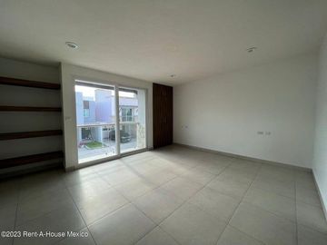 Casa en venta fraccionamiento La Vista, Querétaro. ¡Entrega Inmediata! Estrena la Casa de tus Sueños en el Corazón del Nuevo Querétaro.