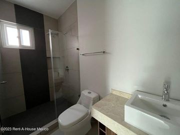 Casa en venta fraccionamiento La Vista, Querétaro. ¡Entrega Inmediata! Estrena la Casa de tus Sueños en el Corazón del Nuevo Querétaro.