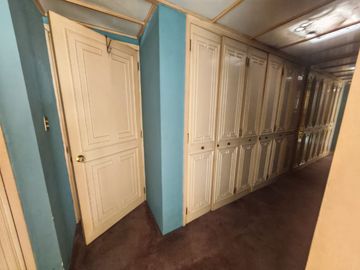 EN EL PRIMER CUADRO DE LA CD A 10 MIN DEL CENTRO, UBICACION PRIVILEGIADA A 2 CUADRAS DE LOS ARCOS. COLONIA TRADICIONAL Y TRANQUILA. CASA Y TERRENO CON