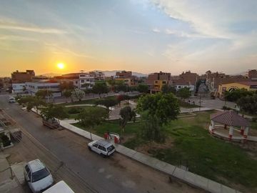 ALQUILO DEPARTAMENTO DE 95 M2 PISO 3 URBANIZACION SANTA ISABEL CARABAYLLO