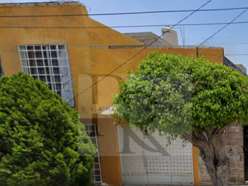 CASA EN VENTA EN VILLAS DE SANTIAGO QUERETARO