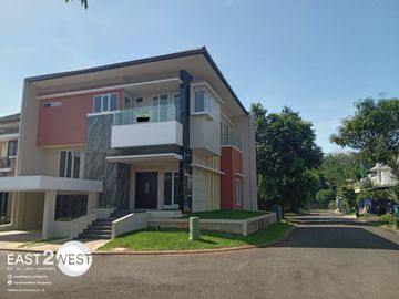 Dijual Rumah Cluster Vineyard The Green BSD City Tangerang Selatan Bagus Nyaman Lingkungan Hijau Asri