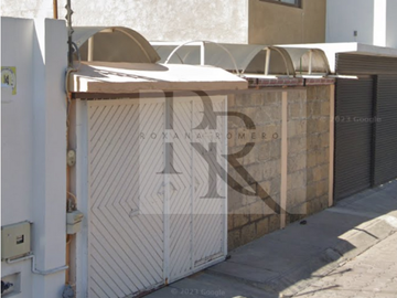 CASA EN VENTA EN VILLA LAS ARBOLEDAS EN QUERETARO