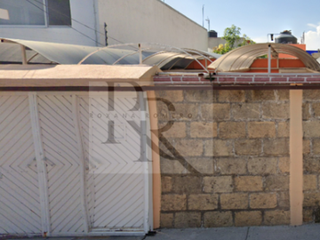 CASA EN VENTA EN VILLA LAS ARBOLEDAS EN QUERETARO