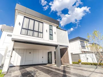 4-bedroom luxury pool villa near Chiang Mai city, Ban Waen Subdistrict, Hang Dong District, spacious area, convenient transportation