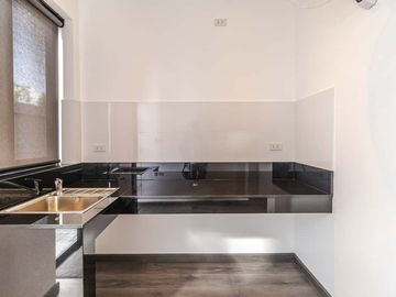 4-bedroom luxury pool villa near Chiang Mai city, Ban Waen Subdistrict, Hang Dong District, spacious area, convenient transportation