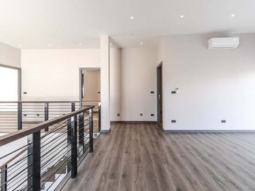 4-bedroom luxury pool villa near Chiang Mai city, Ban Waen Subdistrict, Hang Dong District, spacious area, convenient transportation