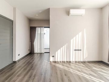 4-bedroom luxury pool villa near Chiang Mai city, Ban Waen Subdistrict, Hang Dong District, spacious area, convenient transportation