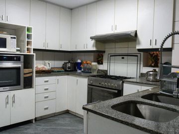 ¡VENTA AMPLIO DEPARTAMENTO 1ER PISO EN CHACARILLA SURCO!