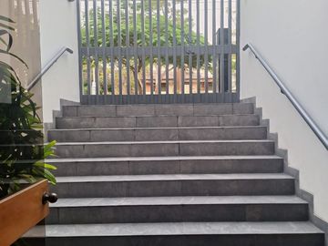 ¡VENTA AMPLIO DEPARTAMENTO 1ER PISO EN CHACARILLA SURCO!