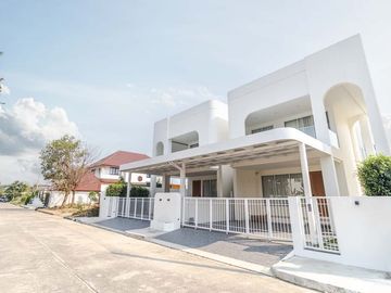 For sale 2-storey pool villa, 4 bedrooms, 5 bathrooms in the World Club Land Village project, near Meritton International School, Lanna International