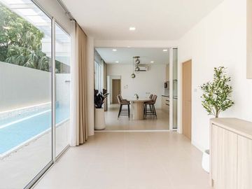 For sale 2-storey pool villa, 4 bedrooms, 5 bathrooms in the World Club Land Village project, near Meritton International School, Lanna International