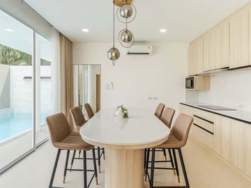 For sale 2-storey pool villa, 4 bedrooms, 5 bathrooms in the World Club Land Village project, near Meritton International School, Lanna International