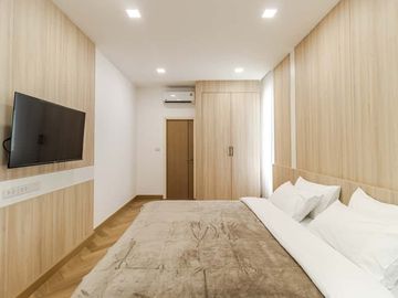 For sale 2-storey pool villa, 4 bedrooms, 5 bathrooms in the World Club Land Village project, near Meritton International School, Lanna International