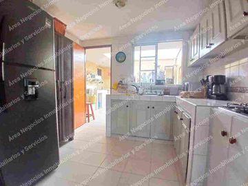 Área Alquila en Antigua Etapa 3, Linda Casa , funcional y con amplia zona verde