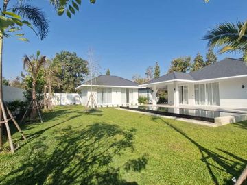 Luxury 5-Bedroom Pool Villa in a Prime Location Near International Schools in Chiang Mai