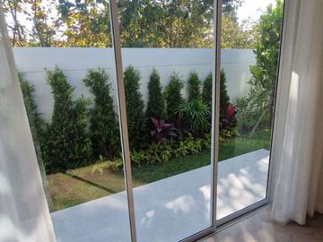 Luxury 5-Bedroom Pool Villa in a Prime Location Near International Schools in Chiang Mai