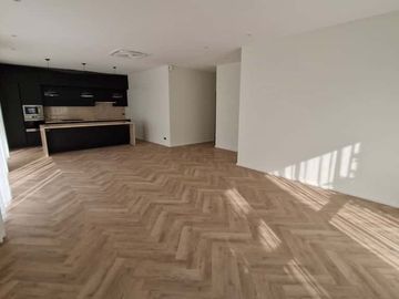 Luxury 5-Bedroom Pool Villa in a Prime Location Near International Schools in Chiang Mai