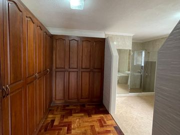 FOR SALE HOUSE AND LOT Brgy. BF Homes, Parañaque City