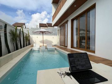 Stunning 3-Bedroom Villa with Garuda Wisnu Kencana Views in Ungasan Bali for Sale