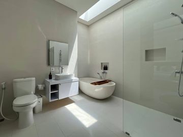 Stunning 3-Bedroom Villa with Garuda Wisnu Kencana Views in Ungasan Bali for Sale
