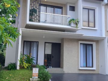 Rumah mewah dekat dengan akses toll Di Cibubur DP 10 Juta
