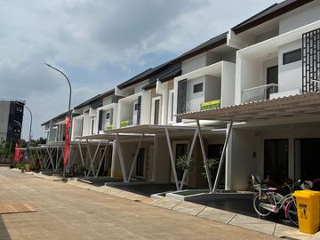 Rumah mewah dekat dengan akses toll Di Cibubur DP 10 Juta