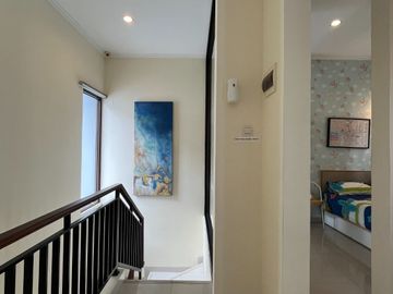 Rumah mewah dekat dengan akses toll Di Cibubur DP 10 Juta