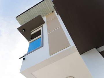 Medium Sized Home in Subic, Zambales near Beaches