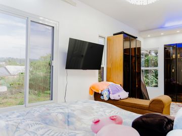 Medium Sized Home in Subic, Zambales near Beaches