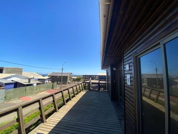 Casa Mariscadero con vista al mar, Pelluhue