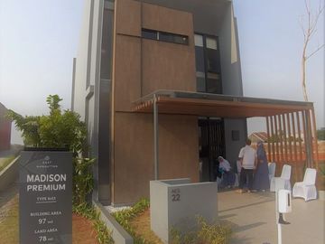 Rumah 2 lantai DP 10 Jt langsung akad, Dibekasi utara