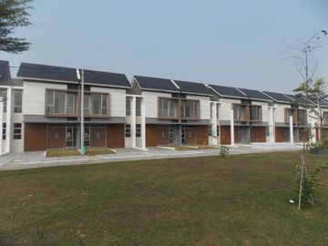 Rumah 2 lantai DP 10 Jt langsung akad, Dibekasi utara