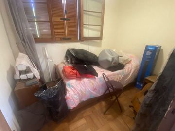 Se vende espaciosa casa en excelente ubicación en la comuna de Macul
