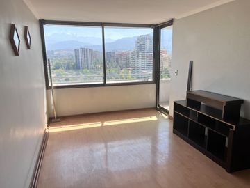 Acogedor Depto A 10 Min De Metro, Vista Despejada Piso 15