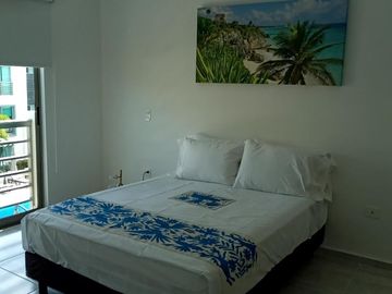 SE VENDE EN LONG ISLAND HUAYACAN DEPTO. 3 REC 2 BAÑOS ESTUDIO 2 ESTAC. FRENTE ALBERCA
