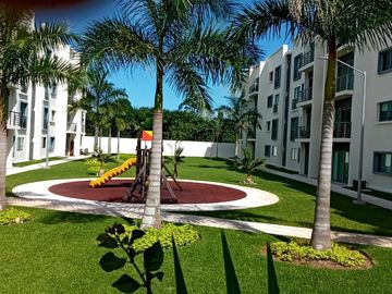 SE VENDE EN LONG ISLAND HUAYACAN DEPTO. 3 REC 2 BAÑOS ESTUDIO 2 ESTAC. FRENTE ALBERCA