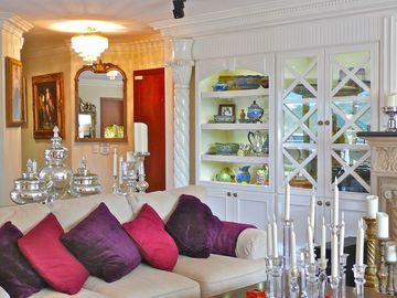 🏡 Penthouse de Lujo en Cuenca frente al Río Yanuncay sobre la Av. Primero de Mayo🏡
