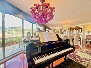 🏡 Penthouse de Lujo en Cuenca frente al Río Yanuncay sobre la Av. Primero de Mayo🏡