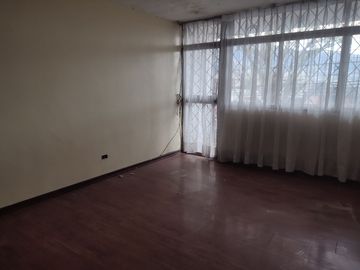 CASA RENTERA EN VENTA SECTOR LA RUMIÑAHUI
