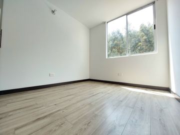 APARTAMENTO EN MADRID CINDINAMARCA CON VISTA HACIA UNA LINDA RESERVA FORESTAL