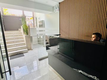 HERMOSÍSIMO TRIPLEX SUPER BIEN DISTRIBUÍDO